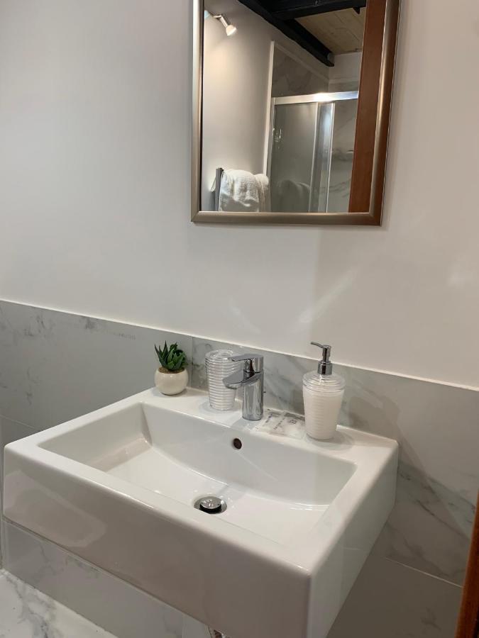 Royal Red Bed & Breakfast Napoli Bagian luar foto