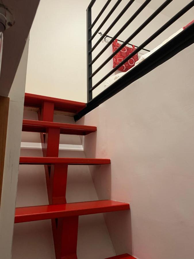 Royal Red Bed & Breakfast Napoli Bagian luar foto