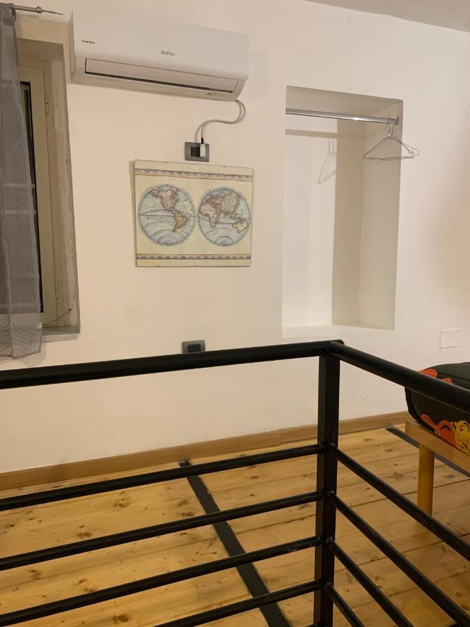 Royal Red Bed & Breakfast Napoli Bagian luar foto