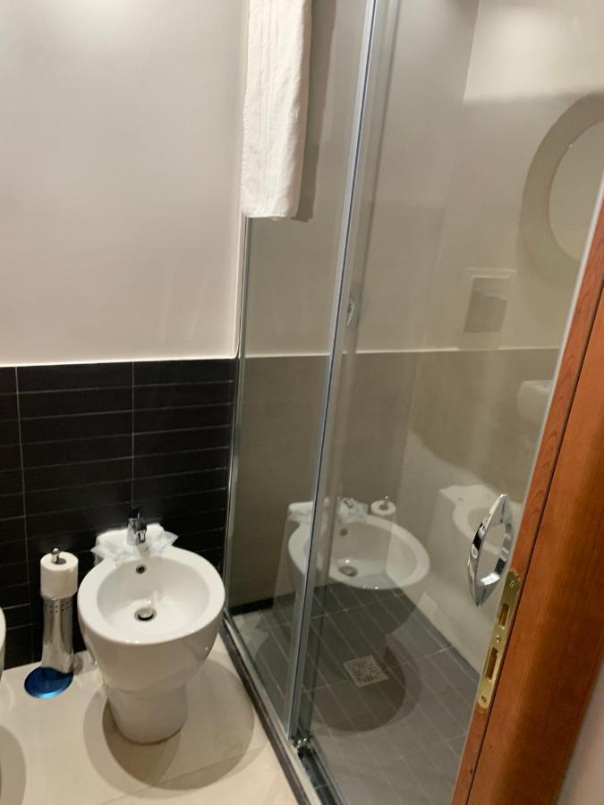 Royal Red Bed & Breakfast Napoli Bagian luar foto