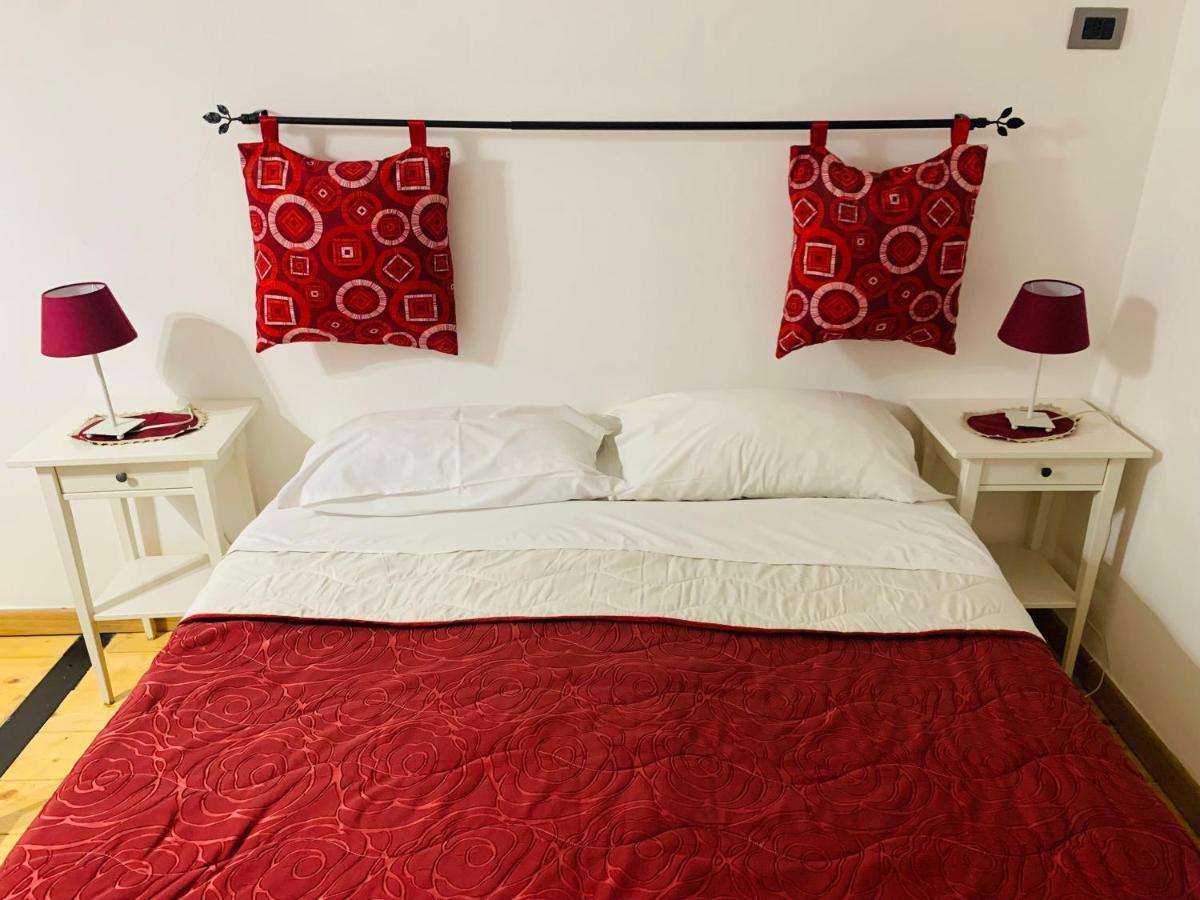 Royal Red Bed & Breakfast Napoli Bagian luar foto